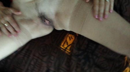 فاحشه در تمام چهار نفری یک فاحشه کوچک با حمله قلبی