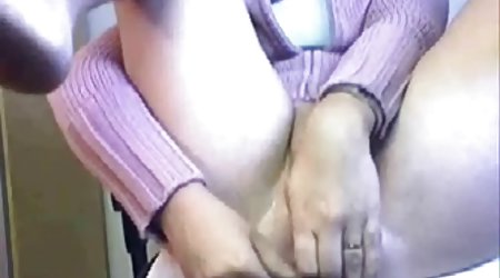 پلیس یک شهروند در خانه اش می گیرد