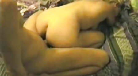شلخته خالکوبی به خوبی با الاغ او را با روغن پر می کند تا آنها را به طور ذاتی از بین ببرد