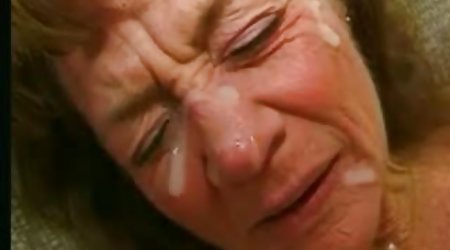 همسر مطیع تقدیر بر روی صورت می شود