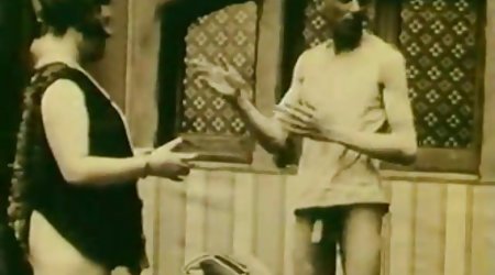 مادر لزبین دختر دوست دخترش را با دیک پسرش به اشتراک می گذارد