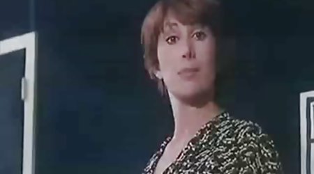 خدمتکار خدمتکار که می داند چگونه حقوق خود را بدست آورد